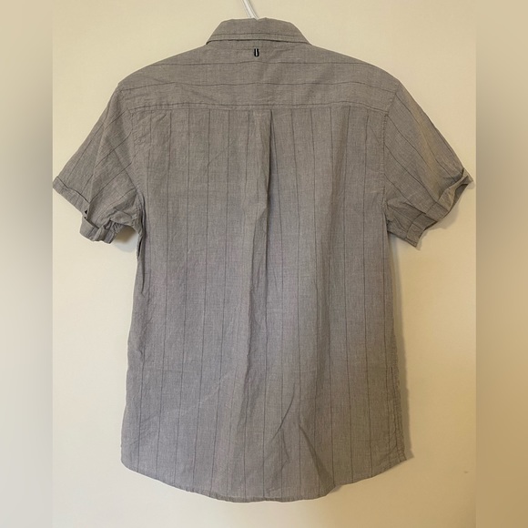 Short-sleeved button down shirt - Picture 3 of 3